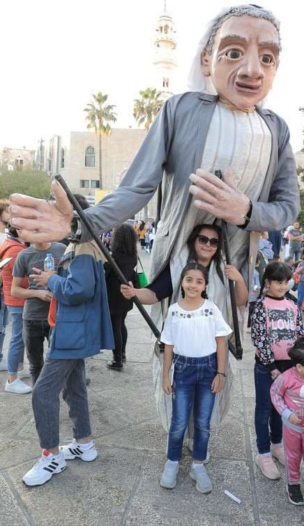 Giant Puppets — production photo 2