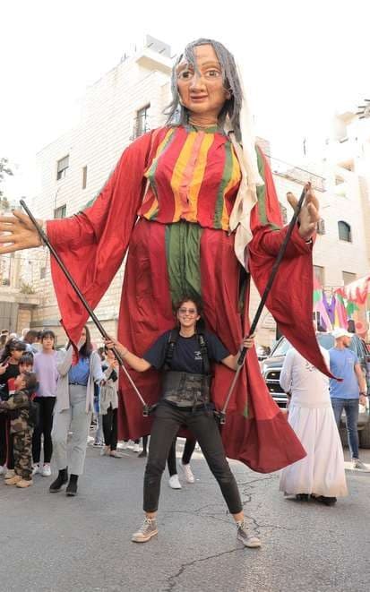 Giant Puppets — production photo 4